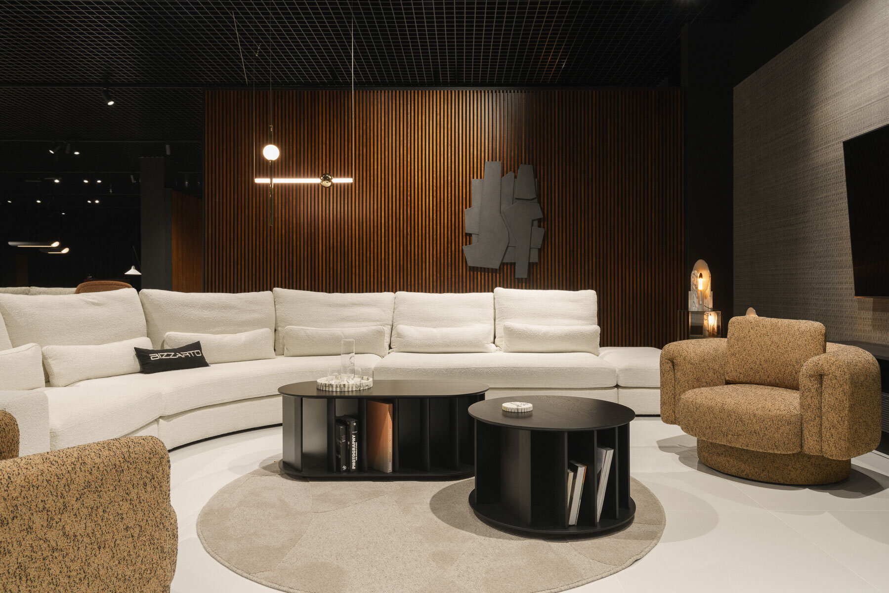 Salon meblowy Warszawa - showroom Bizzarto w Domotece