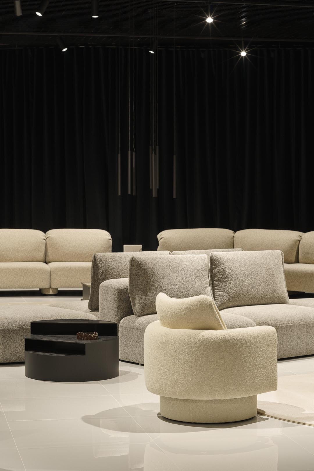 Salon meblowy Warszawa - Showroom Bizzarto w Warszawie Jankach.